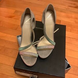Brian Atwood consort iridescent platformed heels US8